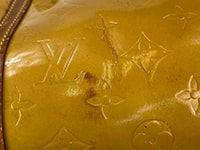 表面の変色 モノグラム ヴェルニ ベッドフォード ジョーヌ ハンドバッグ M91006