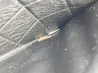 内装部分の汚れ マトラッセ ラムスキン ブラック ショルダーバッグ