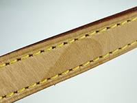ヌメ革のシミ モノグラム デニム ミニプリーティ ブルー ショルダーバッグ M95050