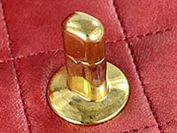 ターンロック金具の腐食 マトラッセ 25㎝ ラムスキン レッド ショルダーバッグ A01112