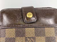 レザーの擦れ傷 ダミエ エベヌ コンパクト ジップ ラウンドファスナー 二つ折り 財布 N61668