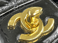 CC金具のメッキ色落ち マトラッセ 25㎝ ダブルフェイス パテント レザー ブラック ハンドバッグ