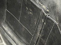 内装のカビ汚れ マトラッセ ラムスキン ブラック チェーン トートバッグ