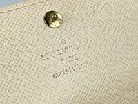 ロゴ刻印の擦れ ダミエ アズール ポルトフォイユ サラ ホワイト 長財布 N61735