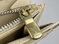 金具の錆付き ダミエ アズール ポルトフォイユ サラ ホワイト 長財布 N61735
